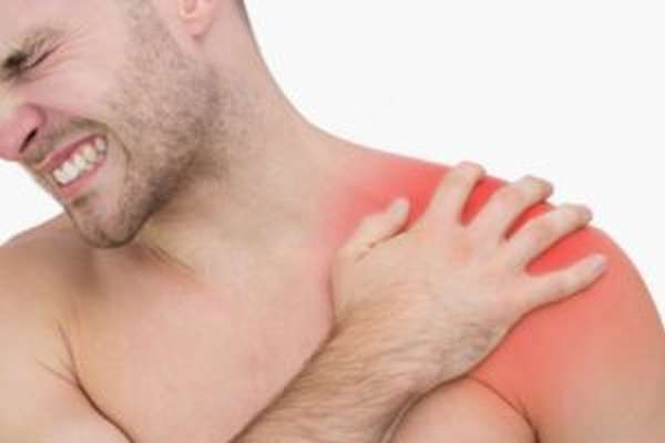 Особенности перелома шейки плеча